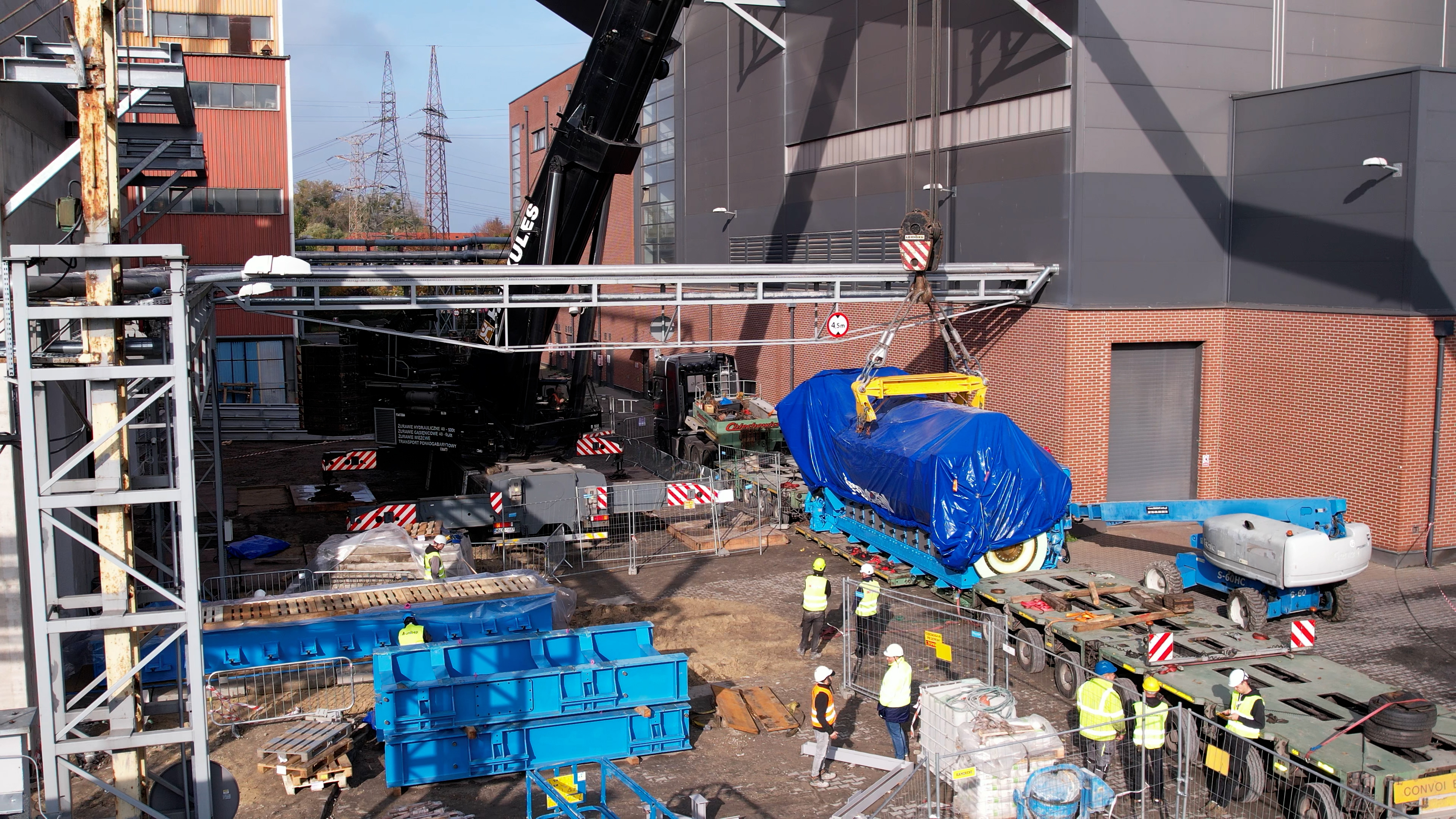 Silniki gazowe dotarły do Elektrociepłowni Elbląg