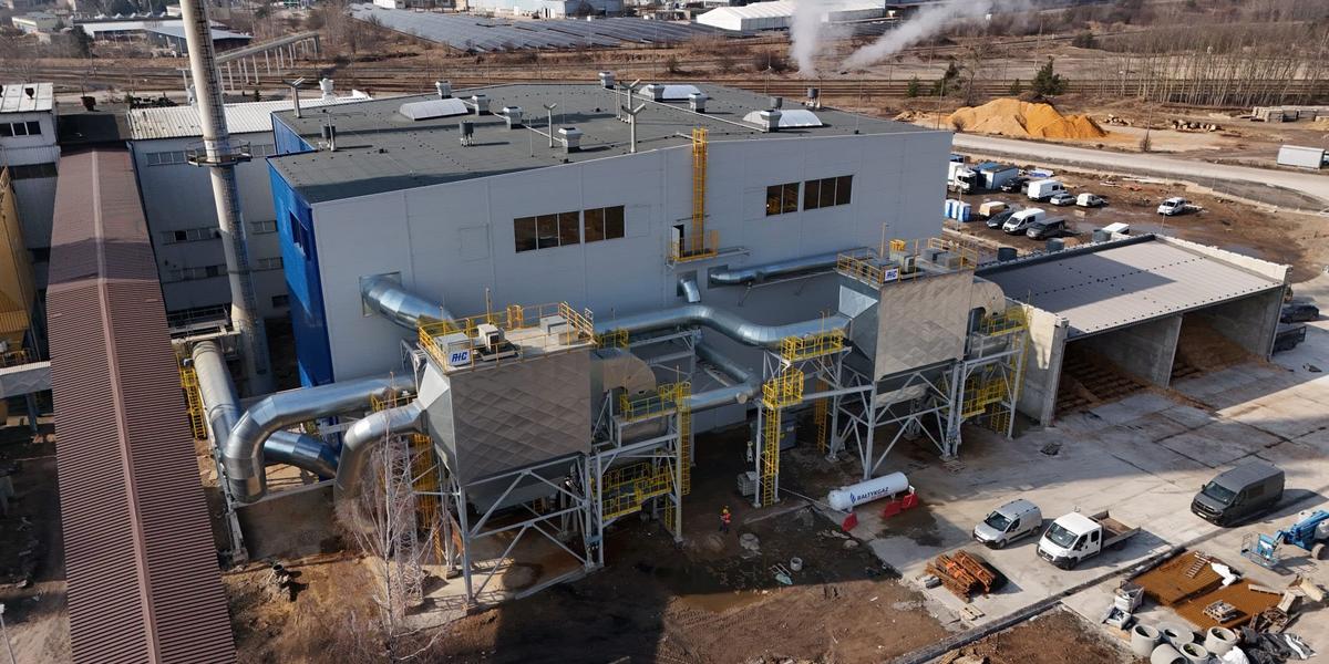 W Suwałkach trwa suszenie kotła biomasowego