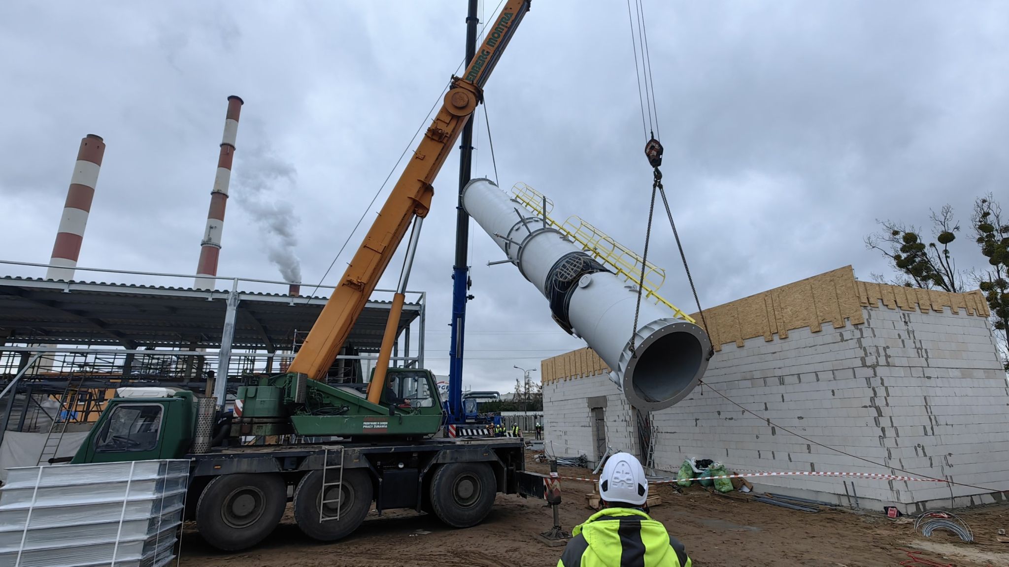 Co się dzieje na budowie ciepłowni w Nowym Czarnowie koło Gryfina