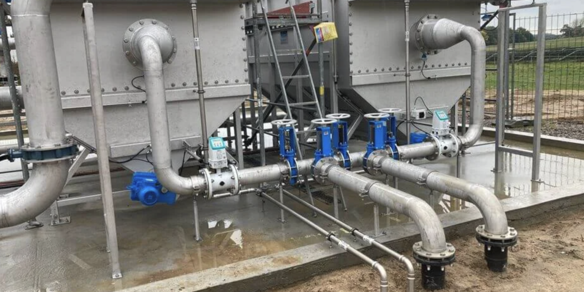 Politechnika Warszawska rozważa ogrzewanie akademików ciepłem ze ścieków